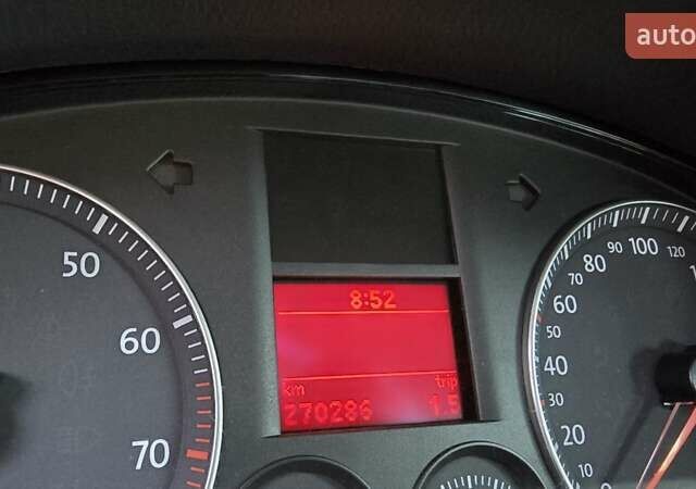 Серый Фольксваген Туран, объемом двигателя 1.6 л и пробегом 270 тыс. км за 6499 $, фото 37 на Automoto.ua