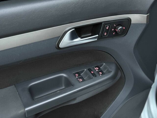 Сірий Фольксваген Туран, об'ємом двигуна 1.4 л та пробігом 211 тис. км за 6799 $, фото 8 на Automoto.ua