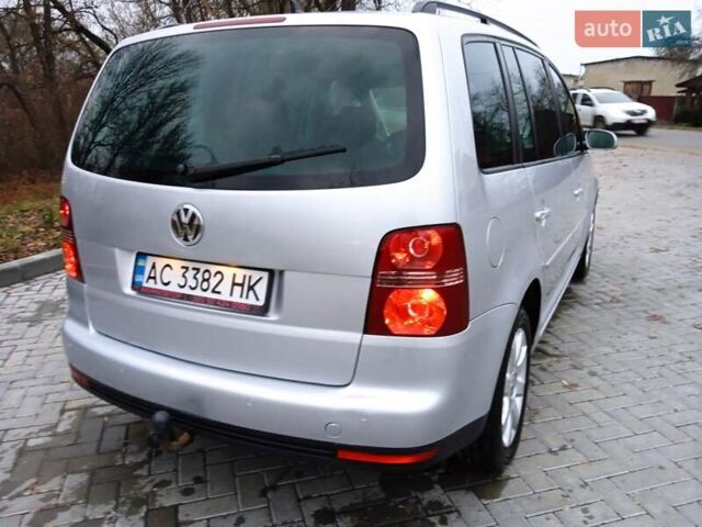 Сірий Фольксваген Туран, об'ємом двигуна 1.39 л та пробігом 243 тис. км за 5350 $, фото 3 на Automoto.ua