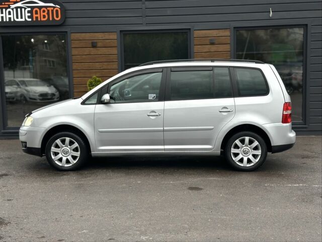 Сірий Фольксваген Туран, об'ємом двигуна 1.6 л та пробігом 267 тис. км за 6500 $, фото 4 на Automoto.ua