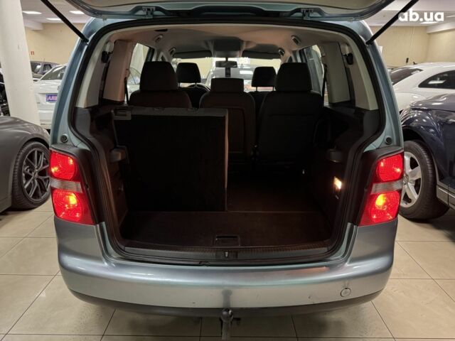 Серый Фольксваген Туран, объемом двигателя 0 л и пробегом 213 тыс. км за 6600 $, фото 11 на Automoto.ua