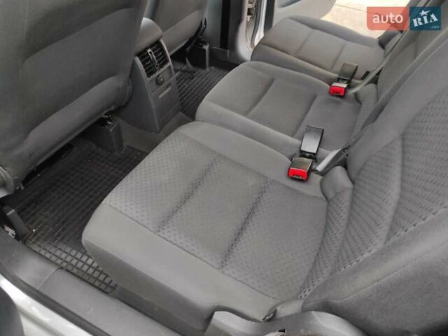 Серый Фольксваген Туран, объемом двигателя 1.6 л и пробегом 220 тыс. км за 5650 $, фото 17 на Automoto.ua