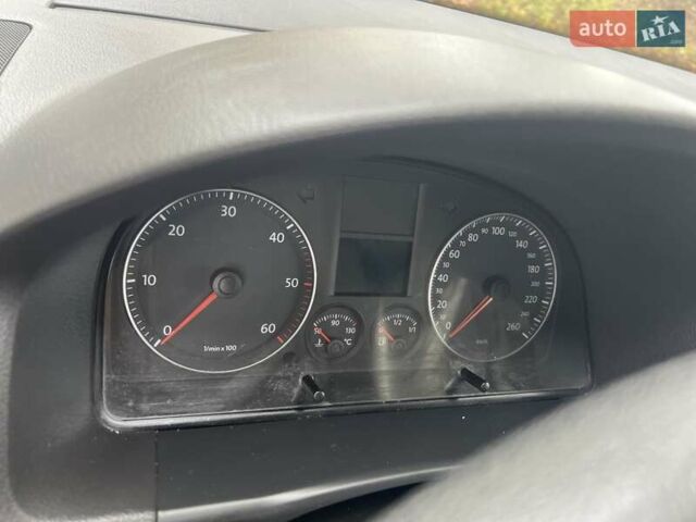 Сірий Фольксваген Туран, об'ємом двигуна 1.9 л та пробігом 283 тис. км за 5400 $, фото 27 на Automoto.ua