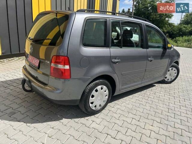 Серый Фольксваген Туран, объемом двигателя 1.6 л и пробегом 186 тыс. км за 6900 $, фото 6 на Automoto.ua