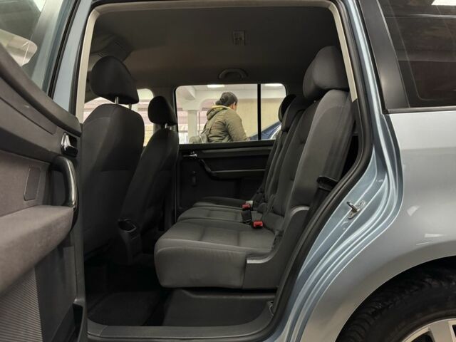 Фольксваген Туран 2006 в Кропивницком (Кировограде) на Automoto.ua Серый Фольксваген Туран, объемом двигателя 1.6 л и пробегом 213 тыс. км за 6600 $, фото 8 на Automoto.ua