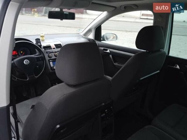 Сірий Фольксваген Туран, об'ємом двигуна 1.39 л та пробігом 243 тис. км за 5350 $, фото 50 на Automoto.ua