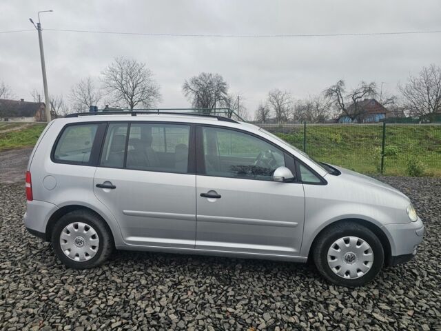 Серый Фольксваген Туран, объемом двигателя 0 л и пробегом 250 тыс. км за 5500 $, фото 2 на Automoto.ua