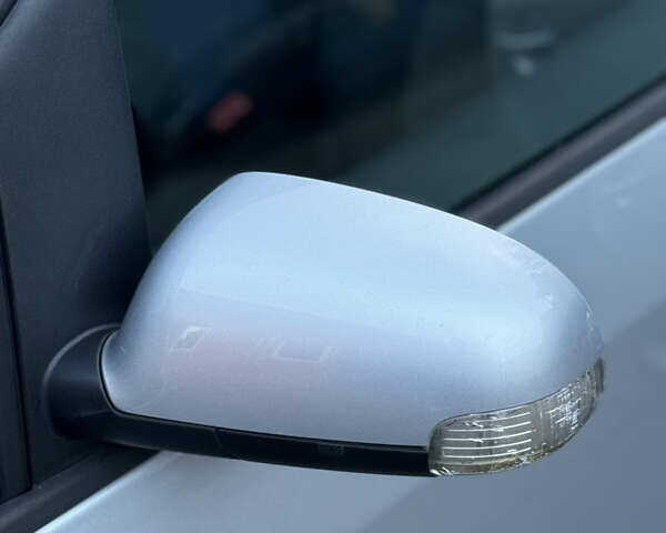 Сірий Фольксваген Туран, об'ємом двигуна 1.6 л та пробігом 219 тис. км за 6699 $, фото 18 на Automoto.ua