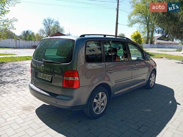 Серый Фольксваген Туран, объемом двигателя 1.98 л и пробегом 250 тыс. км за 5200 $, фото 39 на Automoto.ua