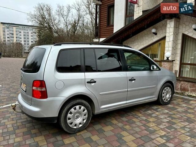 Сірий Фольксваген Туран, об'ємом двигуна 1.9 л та пробігом 264 тис. км за 5400 $, фото 20 на Automoto.ua