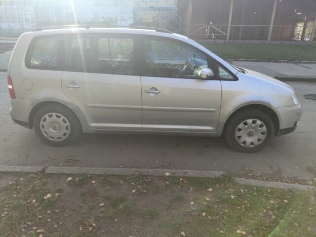 Сірий Фольксваген Туран, об'ємом двигуна 0 л та пробігом 280 тис. км за 3000 $, фото 2 на Automoto.ua