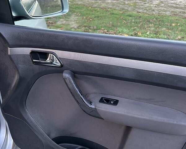 Серый Фольксваген Туран, объемом двигателя 1.9 л и пробегом 233 тыс. км за 6300 $, фото 19 на Automoto.ua