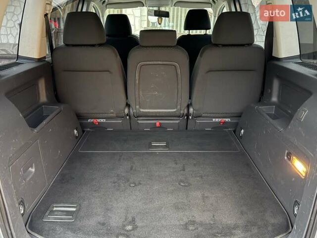 Сірий Фольксваген Туран, об'ємом двигуна 1.9 л та пробігом 264 тис. км за 5400 $, фото 35 на Automoto.ua