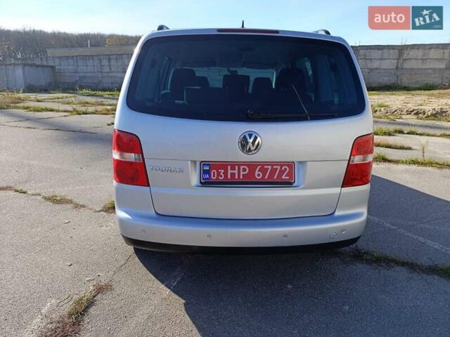 Серый Фольксваген Туран, объемом двигателя 1.6 л и пробегом 243 тыс. км за 5999 $, фото 3 на Automoto.ua