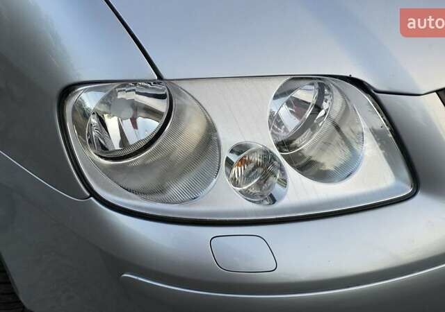 Серый Фольксваген Туран, объемом двигателя 1.6 л и пробегом 270 тыс. км за 6499 $, фото 27 на Automoto.ua