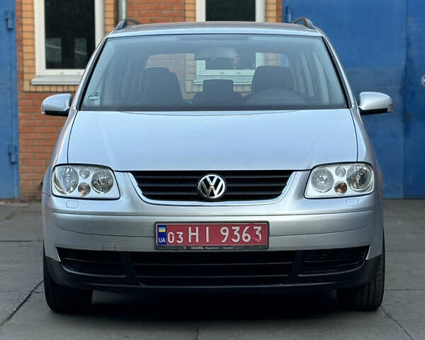 Сірий Фольксваген Туран, об'ємом двигуна 1.6 л та пробігом 219 тис. км за 6699 $, фото 4 на Automoto.ua