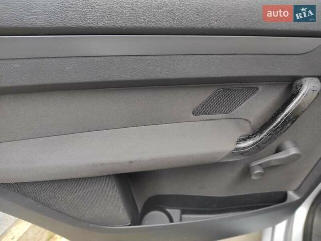 Серый Фольксваген Туран, объемом двигателя 1.6 л и пробегом 220 тыс. км за 5650 $, фото 19 на Automoto.ua