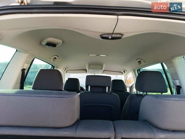 Серый Фольксваген Туран, объемом двигателя 1.6 л и пробегом 243 тыс. км за 5999 $, фото 14 на Automoto.ua