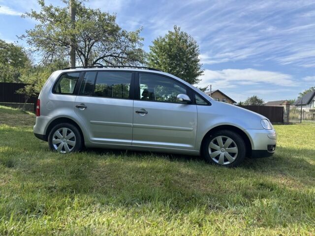 Серый Фольксваген Туран, объемом двигателя 1.6 л и пробегом 222 тыс. км за 5899 $, фото 19 на Automoto.ua