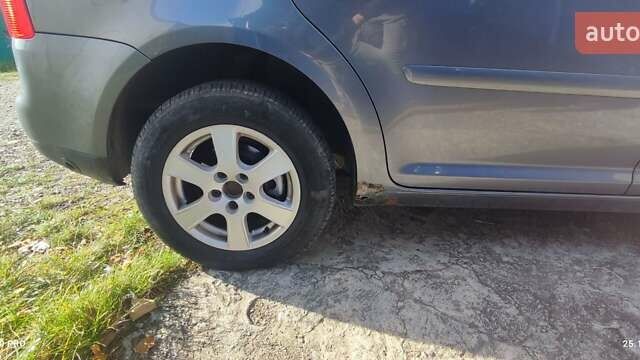 Серый Фольксваген Туран, объемом двигателя 2 л и пробегом 181 тыс. км за 4900 $, фото 15 на Automoto.ua