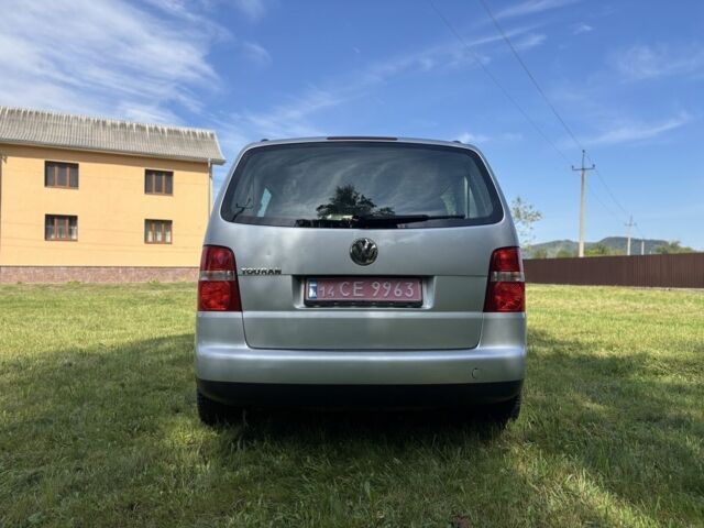 Серый Фольксваген Туран, объемом двигателя 1.6 л и пробегом 222 тыс. км за 5899 $, фото 22 на Automoto.ua