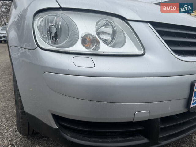 Сірий Фольксваген Туран, об'ємом двигуна 1.6 л та пробігом 221 тис. км за 6499 $, фото 10 на Automoto.ua