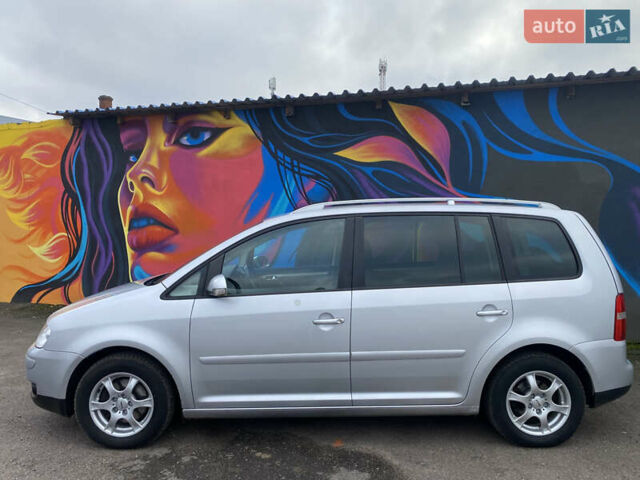 Сірий Фольксваген Туран, об'ємом двигуна 1.39 л та пробігом 217 тис. км за 6250 $, фото 3 на Automoto.ua