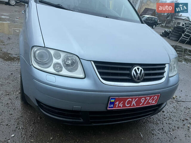 Серый Фольксваген Туран, объемом двигателя 2 л и пробегом 202 тыс. км за 5800 $, фото 3 на Automoto.ua