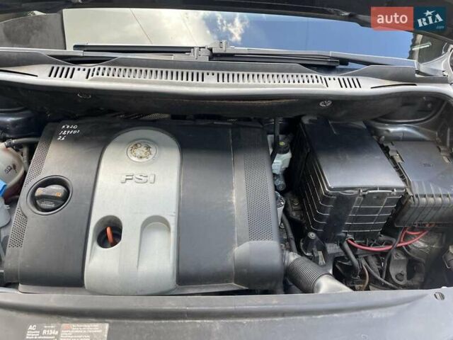 Серый Фольксваген Туран, объемом двигателя 1.6 л и пробегом 186 тыс. км за 6900 $, фото 21 на Automoto.ua