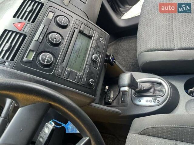 Серый Фольксваген Туран, объемом двигателя 1.6 л и пробегом 186 тыс. км за 6900 $, фото 16 на Automoto.ua