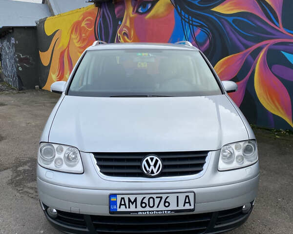 Сірий Фольксваген Туран, об'ємом двигуна 1.39 л та пробігом 217 тис. км за 6250 $, фото 5 на Automoto.ua