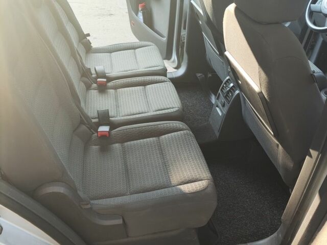 Сірий Фольксваген Туран, об'ємом двигуна 0 л та пробігом 280 тис. км за 3000 $, фото 6 на Automoto.ua