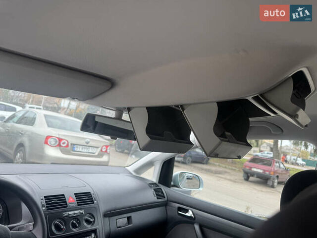 Сірий Фольксваген Туран, об'ємом двигуна 1.6 л та пробігом 221 тис. км за 6499 $, фото 29 на Automoto.ua