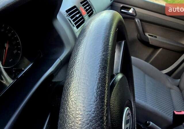 Серый Фольксваген Туран, объемом двигателя 1.6 л и пробегом 270 тыс. км за 6499 $, фото 36 на Automoto.ua