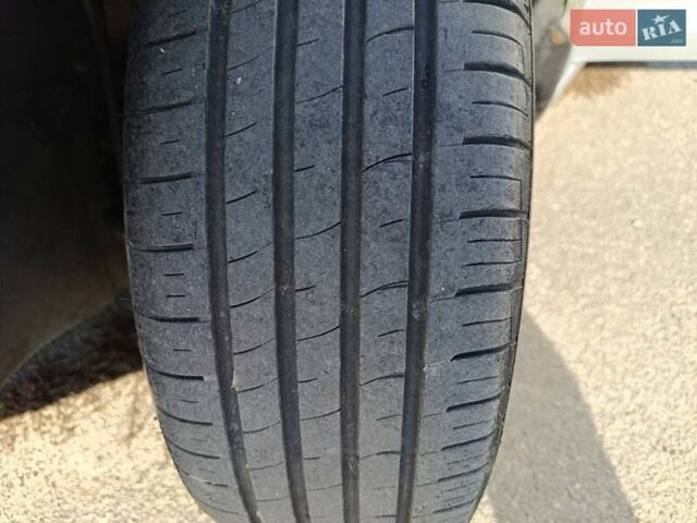 Серый Фольксваген Туран, объемом двигателя 1.6 л и пробегом 243 тыс. км за 5999 $, фото 15 на Automoto.ua