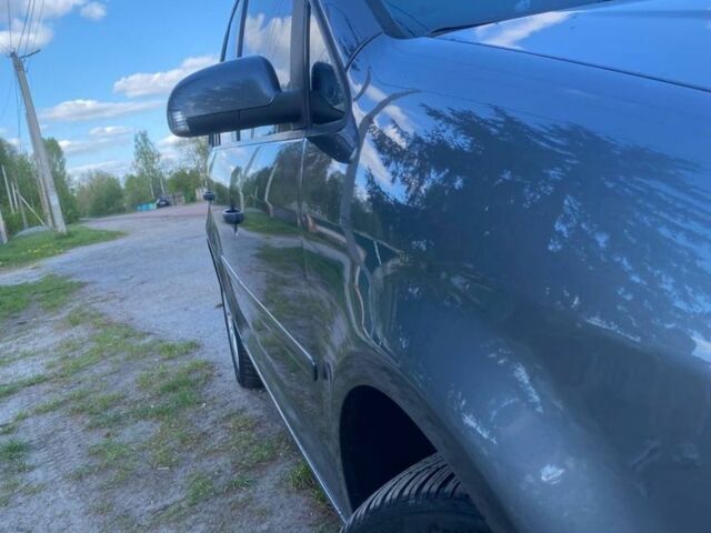 Серый Фольксваген Туран, объемом двигателя 1.4 л и пробегом 240 тыс. км за 5300 $, фото 4 на Automoto.ua