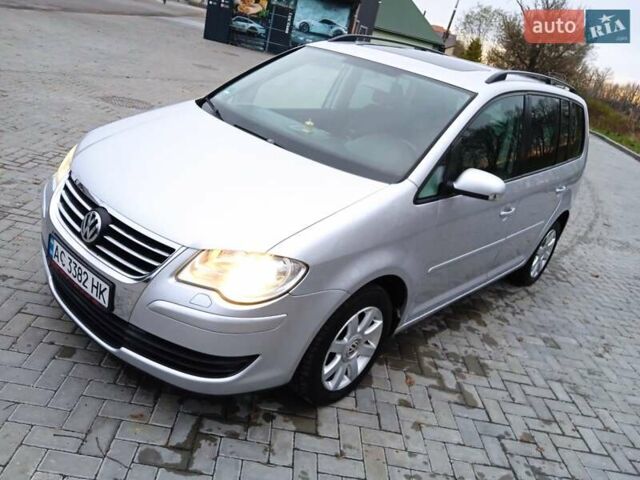 Сірий Фольксваген Туран, об'ємом двигуна 1.39 л та пробігом 243 тис. км за 5350 $, фото 2 на Automoto.ua