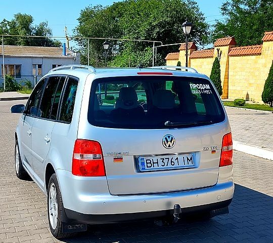 Серый Фольксваген Туран, объемом двигателя 2 л и пробегом 0 тыс. км за 7500 $, фото 1 на Automoto.ua