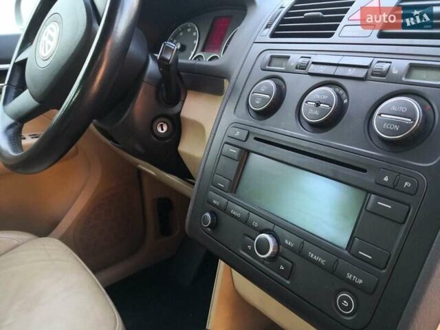 Сірий Фольксваген Туран, об'ємом двигуна 1.4 л та пробігом 135 тис. км за 5500 $, фото 1 на Automoto.ua