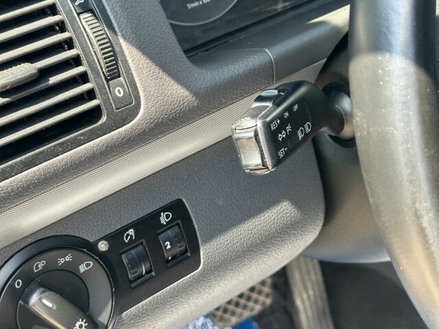 Сірий Фольксваген Туран, об'ємом двигуна 2 л та пробігом 215 тис. км за 7600 $, фото 13 на Automoto.ua