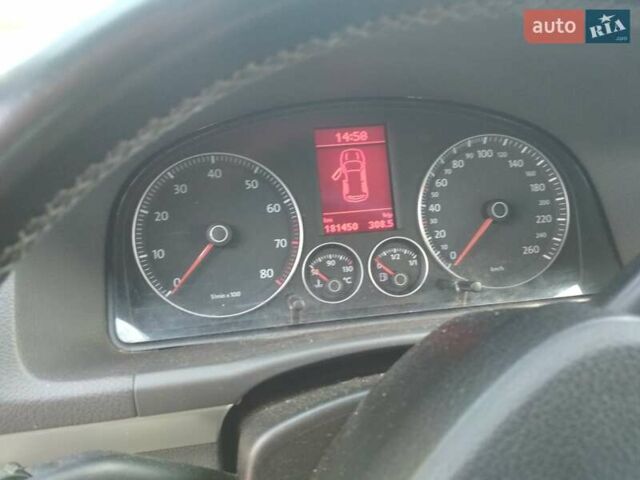 Серый Фольксваген Туран, объемом двигателя 1.39 л и пробегом 200 тыс. км за 5500 $, фото 6 на Automoto.ua