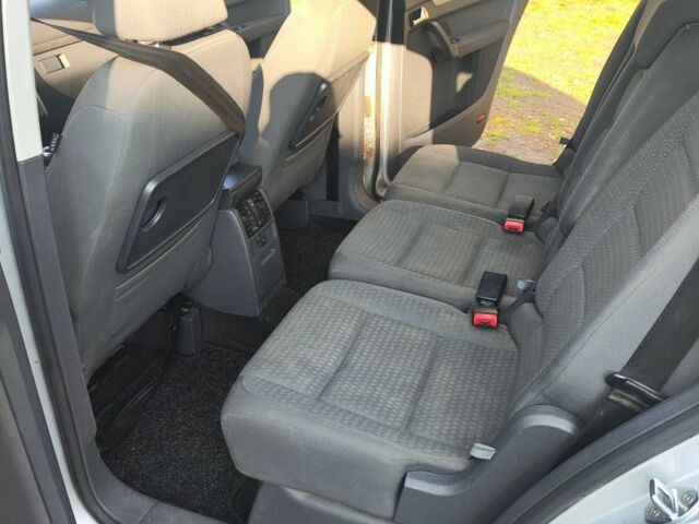 Сірий Фольксваген Туран, об'ємом двигуна 0 л та пробігом 280 тис. км за 3000 $, фото 7 на Automoto.ua