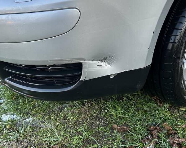 Серый Фольксваген Туран, объемом двигателя 1.9 л и пробегом 233 тыс. км за 6300 $, фото 34 на Automoto.ua