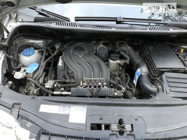 Сірий Фольксваген Туран, об'ємом двигуна 1.98 л та пробігом 162 тис. км за 6200 $, фото 13 на Automoto.ua