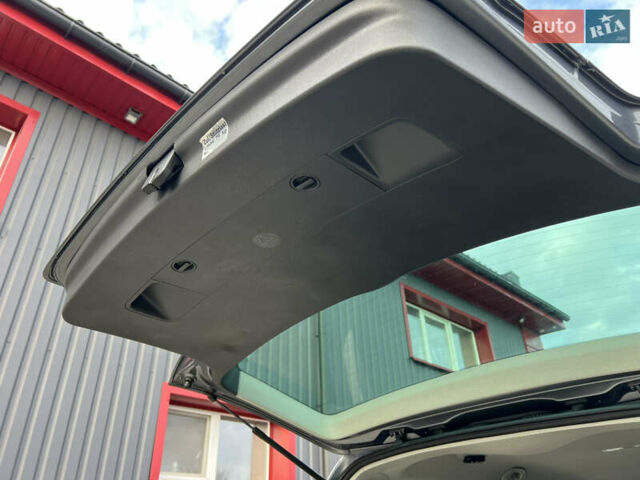 Серый Фольксваген Туран, объемом двигателя 1.6 л и пробегом 217 тыс. км за 8200 $, фото 56 на Automoto.ua