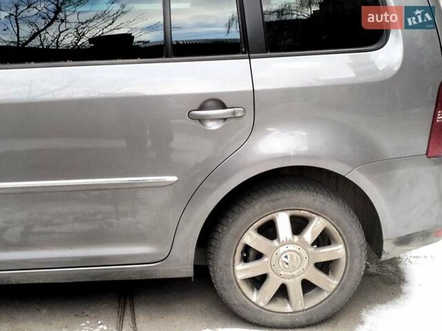 Сірий Фольксваген Туран, об'ємом двигуна 1.4 л та пробігом 178 тис. км за 8200 $, фото 9 на Automoto.ua