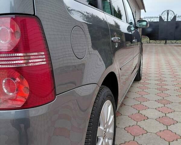 Серый Фольксваген Туран, объемом двигателя 1.6 л и пробегом 196 тыс. км за 7499 $, фото 11 на Automoto.ua