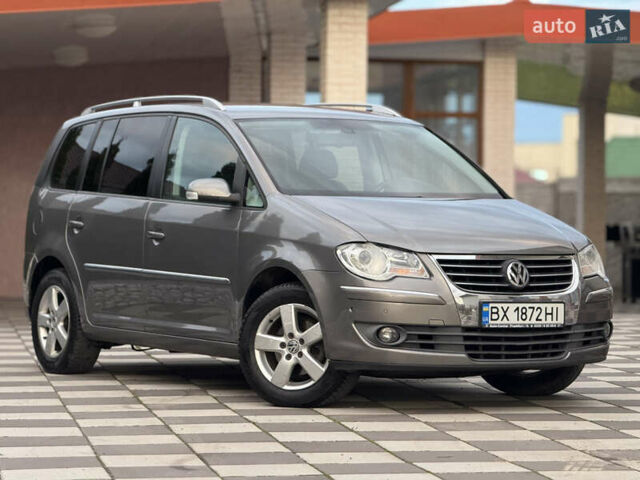Сірий Фольксваген Туран, об'ємом двигуна 1.9 л та пробігом 221 тис. км за 6600 $, фото 13 на Automoto.ua