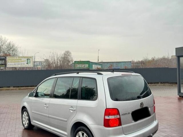 Сірий Фольксваген Туран, об'ємом двигуна 1.9 л та пробігом 340 тис. км за 3100 $, фото 3 на Automoto.ua