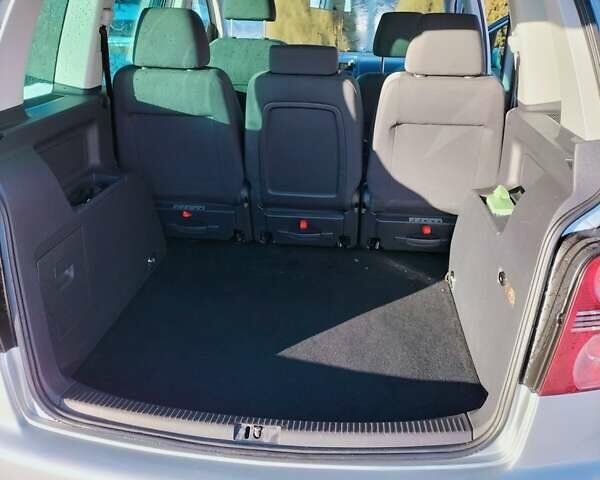 Серый Фольксваген Туран, объемом двигателя 1.4 л и пробегом 203 тыс. км за 7200 $, фото 18 на Automoto.ua